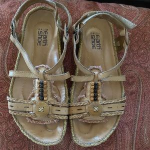 Rare, retro Kalso earth shoe sandal- embracing sand.